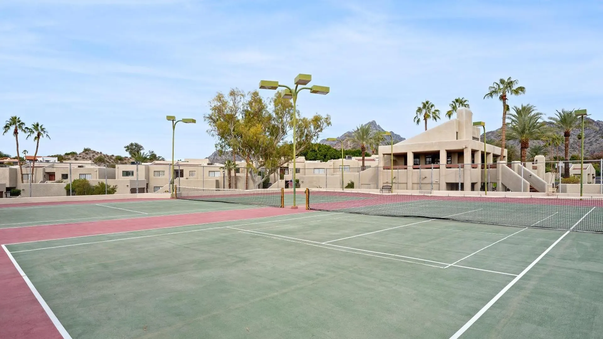 Biltmore Bliss - Pool - Gym - Tennis/Pickle Ball Phoenix Dom wakacyjny